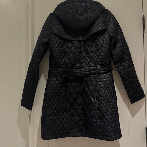 Barbour Evie Quilted Jacket in Black (US 4 / UK 8) - Picture 16 of 16